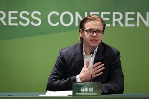 记者：中超至少6家俱乐部设体育总监岗位，这也是进步的体现